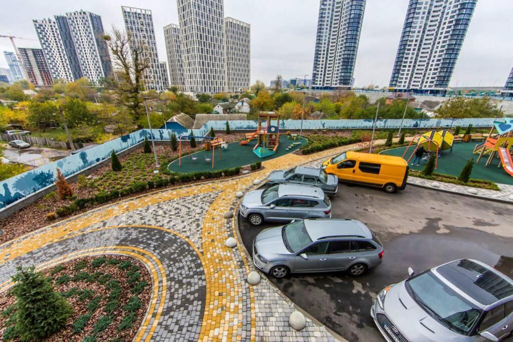 Новые Светлые Апартаменты Метро Славутич Київ Екстер'єр фото