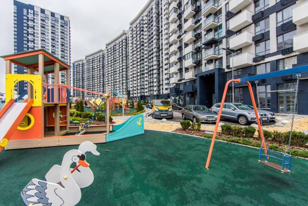 Новые Светлые Апартаменты Метро Славутич Київ Екстер'єр фото